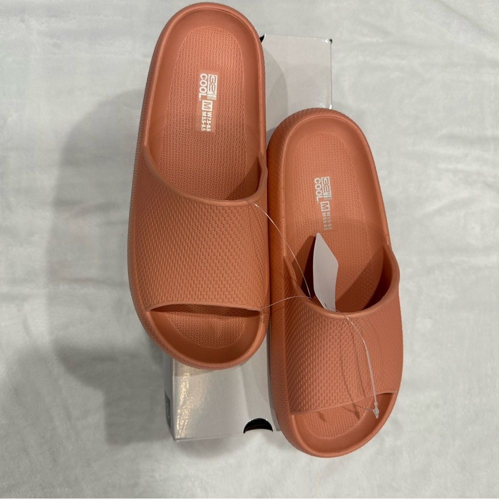 32 Degrees Unisex Cushion Waterproof Slide Sandals NIB - Picture 2 of 6